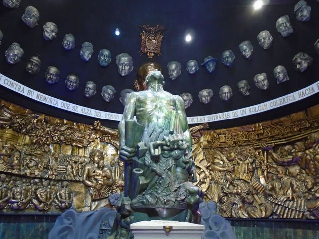 Mausolée président Alfaro