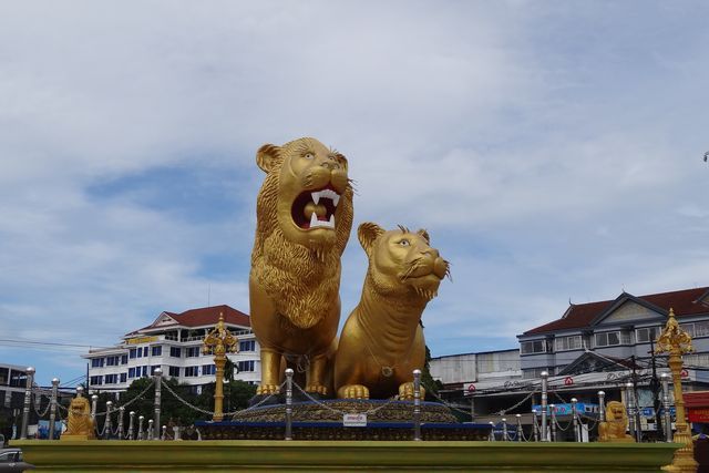 Le rond point des lions à Sihanoukville
