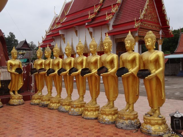 statues offrande