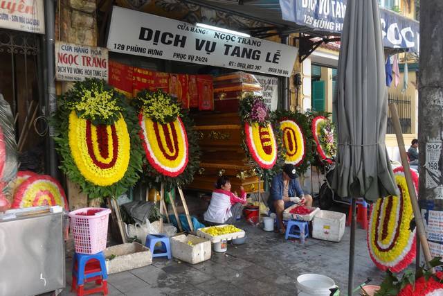 Couronnede fleurs mortuaire