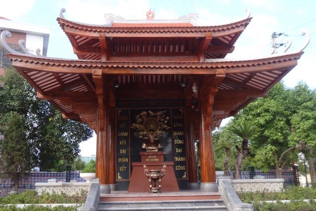 Temple en l'honneur d'Ho Chi Minh