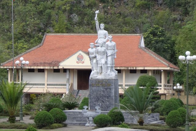 Monument soldat à Bac Son au Vietnam
