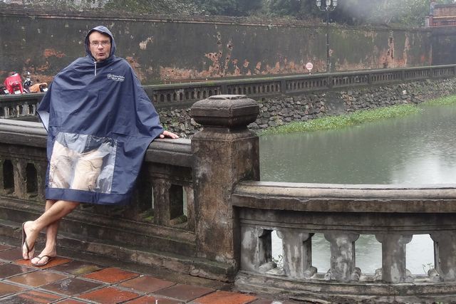 Moi sous la pluie à la cité impériale de Hué
