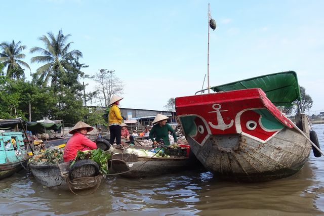 Marché flottant de Phong Dien