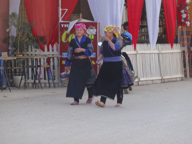 femme en vêtement traditionnel