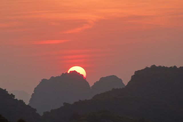Coucher soleil à Hang Mua dans la région d eNih Binh